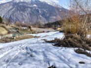 neve giusta giusta per arrivare in fondo sci ai piedi