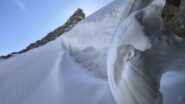Cornice tipo spada di Damocle