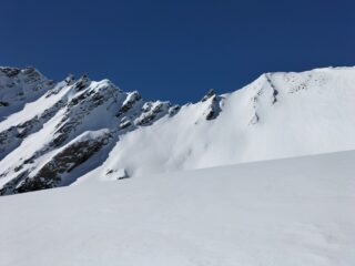 pendio carico e caldo ci hanno fatto desistere di continuare