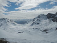 sullo sfondo il Col des Ourdeis, confine con il Queyras