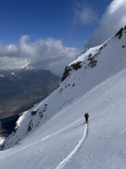 Si rimettono le pelli per arrivare sotto il colletto 