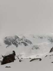Il pendio che porta al lago