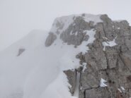 La crestina di uscita, ricoperta di neve instabile 
