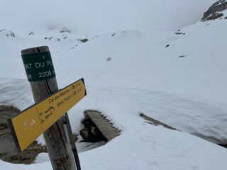 dal ponticallo a 2200 m si vede il tappeto di nuvole che aspettta!!!