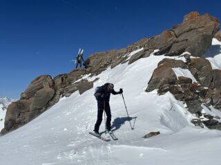 passando dalla cresta integrale, breve passaggino senza sci