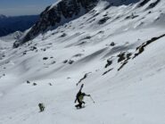 a 2450 calziamo i ramponi e iniziamo la salita e il traverso verso sinistra