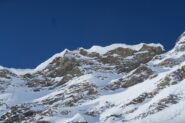 le cornici che incombono sull'itinerario