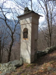 Pilone votivo a case Giaclin