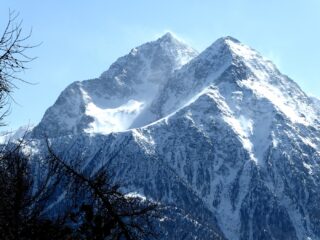Emilius e Becca di Nona con il vento che spazza le cime.