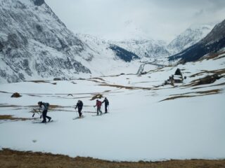Cercando lingue di neve per salire
