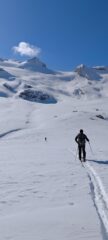 La punta di Galisia, in lontananza a sx della nuvola