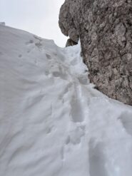 Sentiero delle creste, verso la vetta...presente una cornice