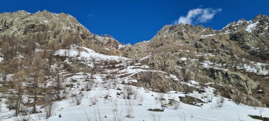 Vista verso Rocca di Valmiana