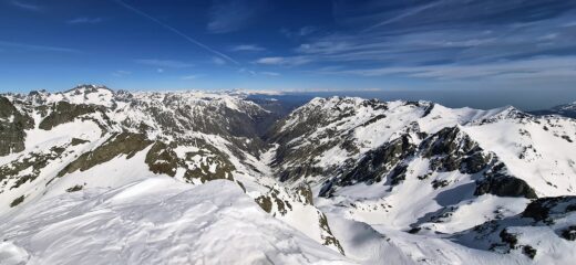 Dalla cima verso l'Italia e la valle Gesso