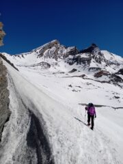traverso poco simpatico ,alle spalle il Pan di Zucchero e il Pic d'Asti