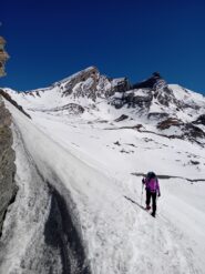 traverso poco simpatico ,alle spalle il Pan di Zucchero e il Pic d'Asti