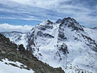 Il giro della Meidassa visto dal Manzol: a sx il Col d'Armoine di salita, a dx il Passo Luisas tra Meidassa e Granero da cui si scende fino al Col Manzol