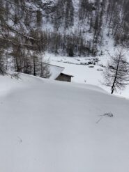 uscendo dal bosco ecco l'alpeggio di Barasson