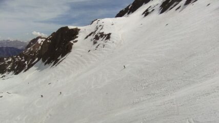 Neve appena ammorbidita dal sole nei Dossi