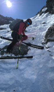 Tratto senza neve del canale