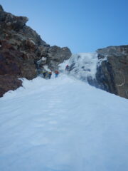 Salto di ghiaccio di accesso al canale
