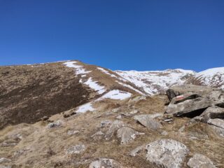 Poco sopra il colle frera