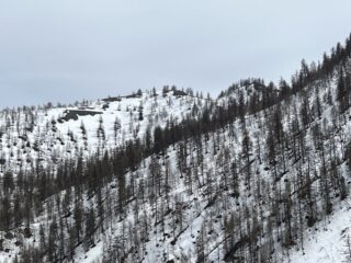 Al centro, il colletto di Cresta Nera.