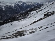 dal colletto vista su Pragelato, il cielo che si sta velando
