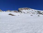 Salita per i pendii nevosi verso il Canale Sud.
