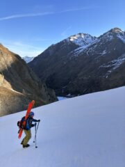 Salita verso la parete nord del Clausi