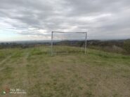 Sul ciglio della serra di Sciolze: una porta sul nulla (o, perché no, sull'infinito).