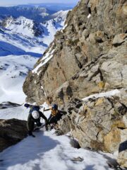 Passaggi ghiacciatini tra le roccette.