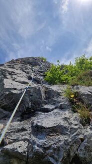 Ultimo tiro della via, sempre su ottima roccia