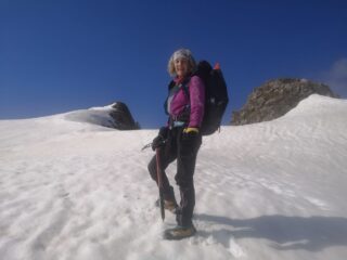 Sui pendii superiori, in vista della Cima della Pace.