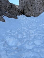 In prossimita' del passaggio nel buco roccioso!