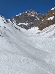 Gran neve nel vallone sospeso