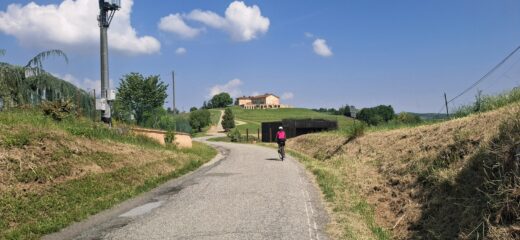 Cascina Meraviglia procedendo verso Cuccaro