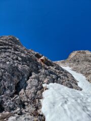 ancora neve in alto ma si passa a sinistra