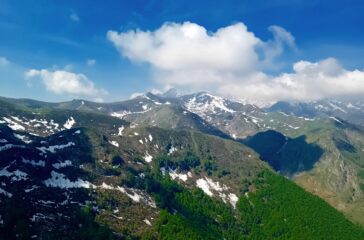 vista su zona Pizzo d'Ormea,Mongioie 