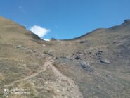 poco prima del colle il nevaio che si evita spostandosi a destra.