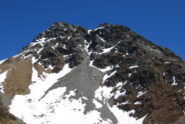 Cima, anticima e la breve crestina innevata viste dal sentiero 10 prima del dietro-front