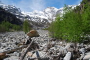 L’ambiente in cui si risale alla ricerca del sentiero per i Casolari dell’Herbetet