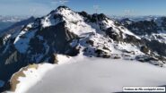  Panorama dalla cima sul Piz Calderas la montagna più alta della zona .  Dalla sella che divide le due cime scendo sul Vadret Calderas. 