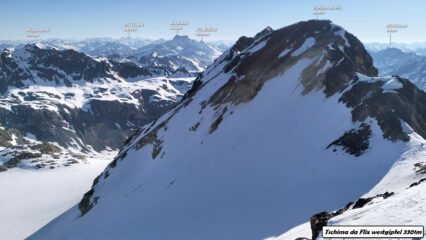  Arrivo sulla cima scialpinistica dello Tschima da Flix westgipfel 3301m. in primo piano la vetta principale che oggi salterò.