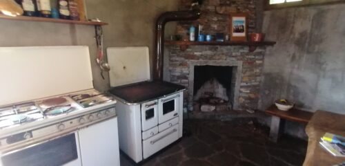 Interno del Bivacco