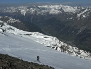 vista della parte alta del percorso  dalla cresta nord appena raggiunta