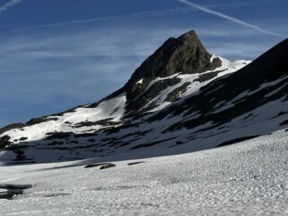 Il tratto appena disceso dal Col d'Arberon (si intravede in alto a destra) fino al piano a 2780m
