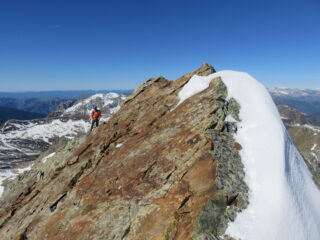 Cresta verso la cima W, finalmente al sole