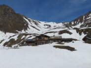il rifugio in veste invernale