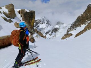 La conca con il Mercantour sullo sfondo